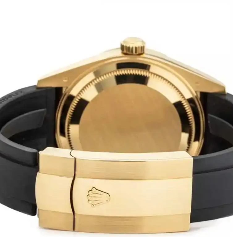 Prestigious Jewellers Sky-Dweller Rubber Rolex 326238 0707